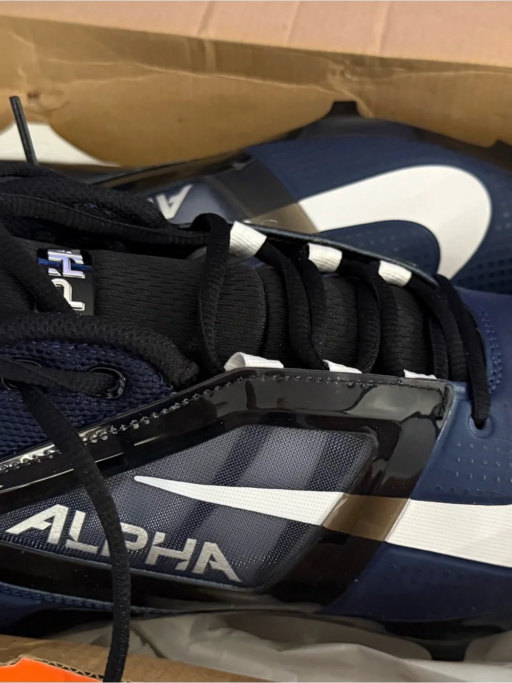 Nike Alpha Menace 4 Pro Cleats in Midnight Navy and White. Men’s 11